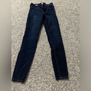 American eagle dark wash skinny jeans size 4